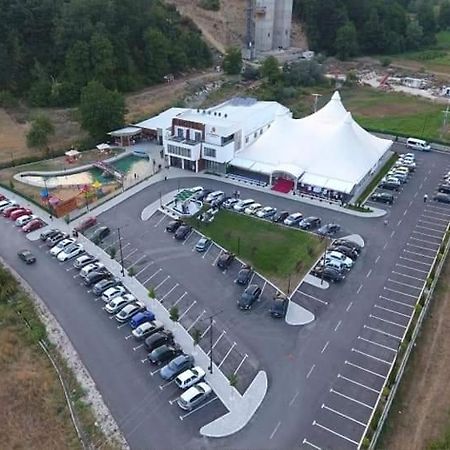 Atva Residence Hotel Dolni Dobrenoec Zewnętrze zdjęcie