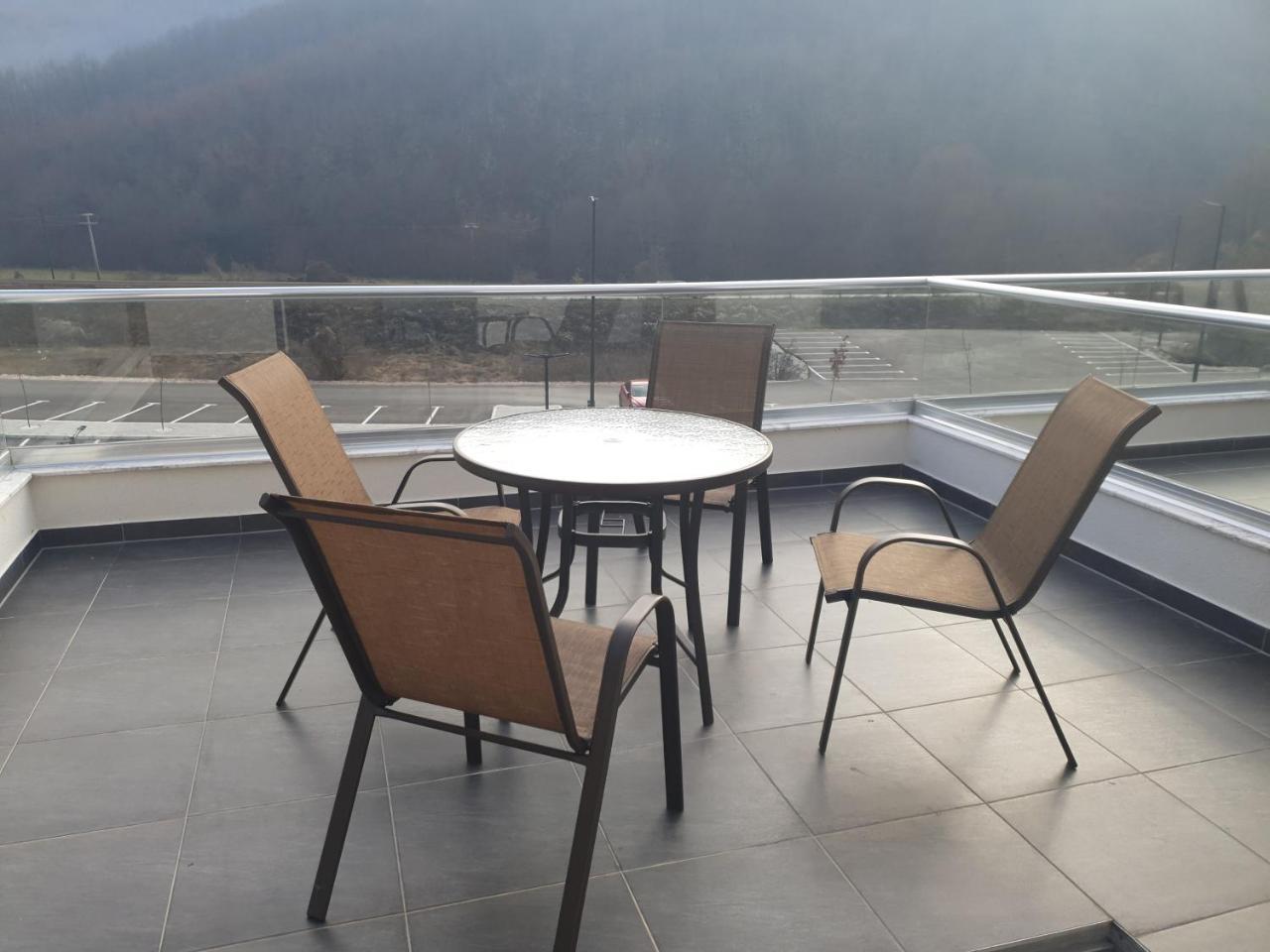 Atva Residence Hotel Dolni Dobrenoec Zewnętrze zdjęcie