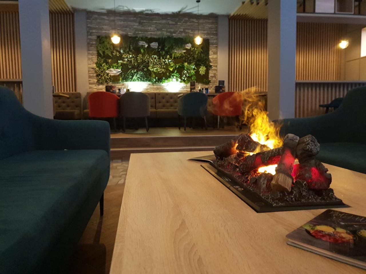 Atva Residence Hotel Dolni Dobrenoec Zewnętrze zdjęcie