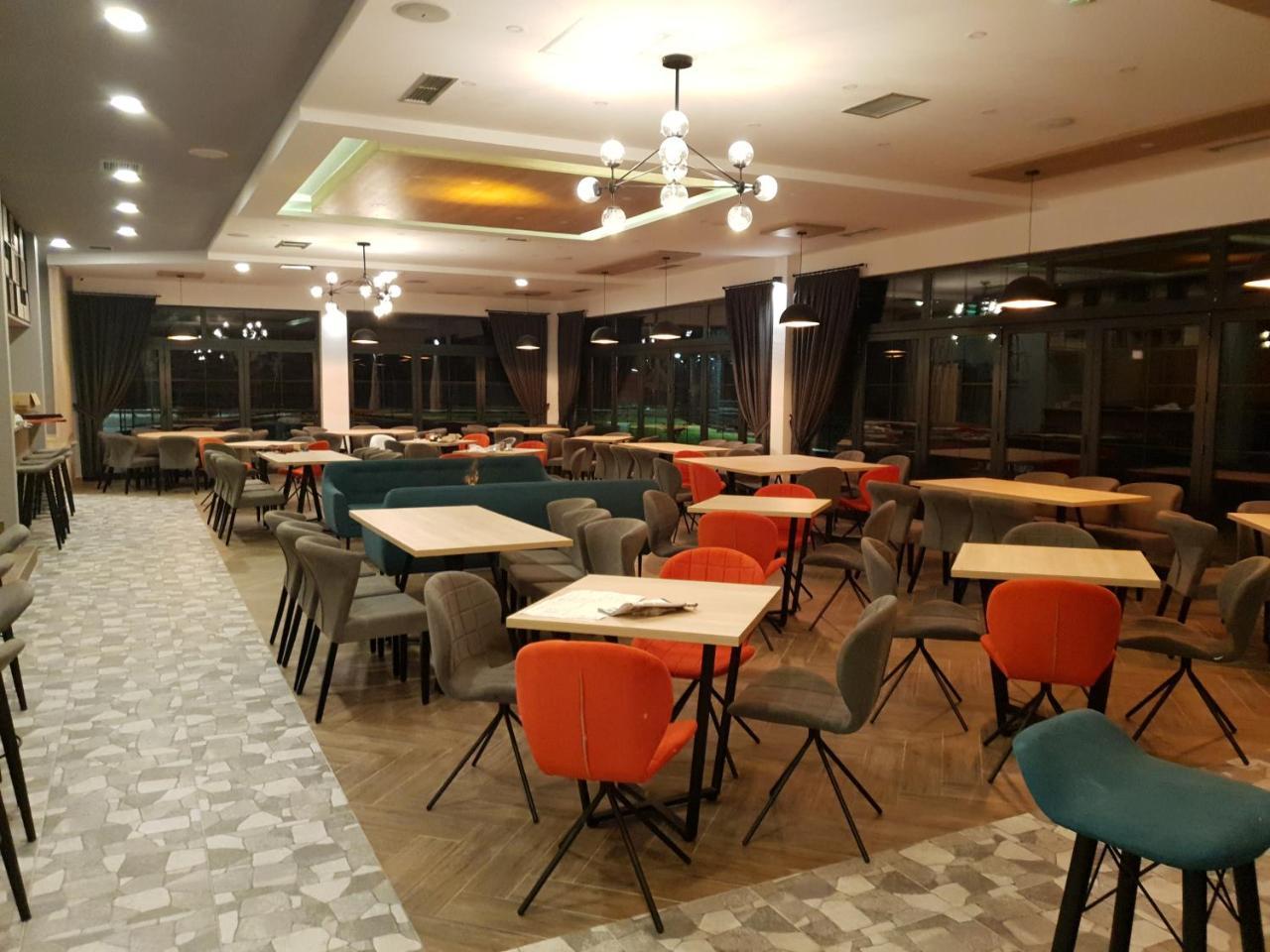 Atva Residence Hotel Dolni Dobrenoec Zewnętrze zdjęcie